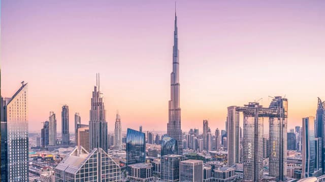 Jaki jest największy budynek na świecie? Odkryj zaskakujące fakty