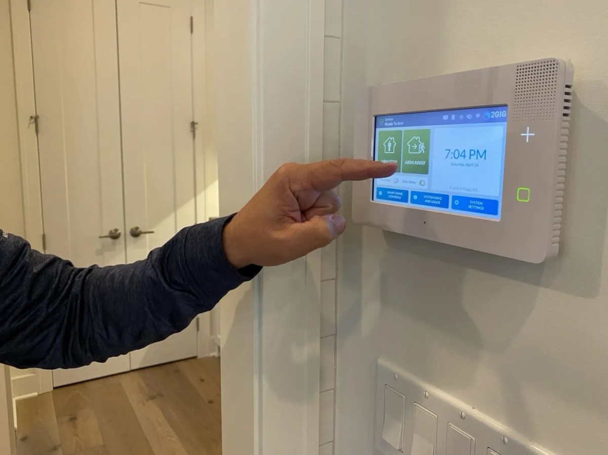 Jaki alarm do mieszkania w bloku, aby skutecznie chronić swój dom?