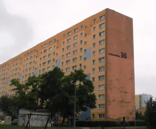 Z czego budowano bloki? Odkryj materiały i technologie z lat 60