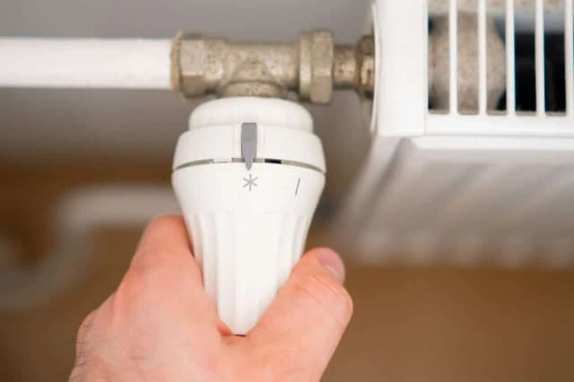 Jak działa kotłownia gazowa w bloku i jak unikać problemów z ogrzewaniem